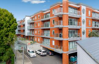 305/4 Wagener Place, Mount Albert