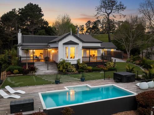 340 Paremoremo Road, Paremoremo