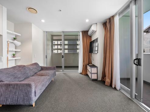 203/17 Amersham Way, Manukau