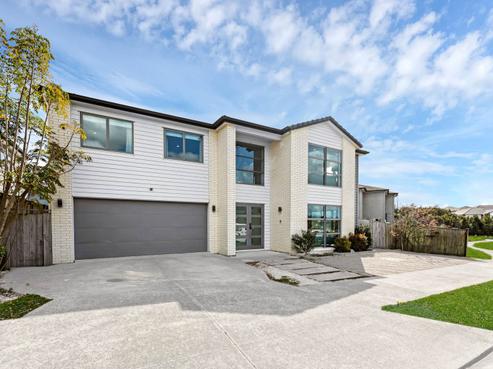 8 Cloghfin Place, Flat Bush