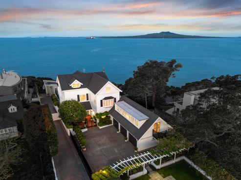 11 Kitchener Road, Takapuna