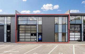 NEAR NEW HIGH STUD INDUSTRIAL PROPERTY
