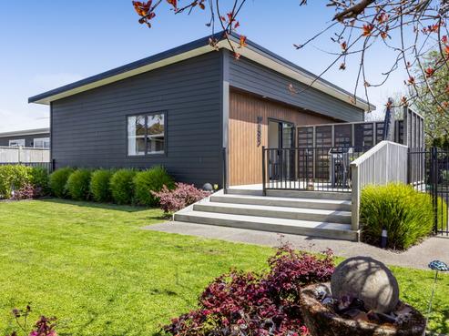 24F Maire Street, Inglewood