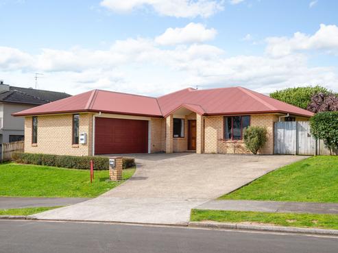 1 Farleigh Close, Huntington