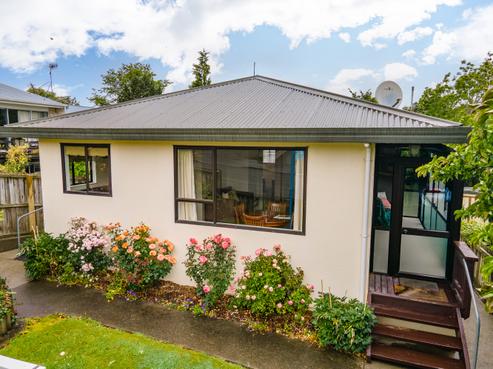 2/2 Stirling Place, Marchwiel
