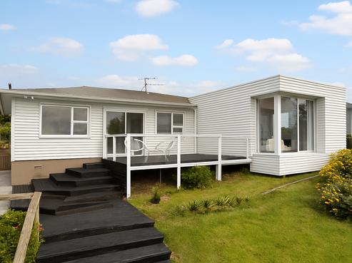7 Bowes Crescent, Strathmore Park