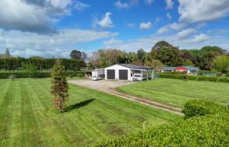 17 Waireka Road, Papaiti
