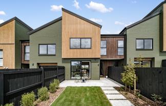 9 Golden Fall Road, Hobsonville