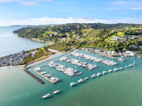 1334 Sandspit Road, Sandspit