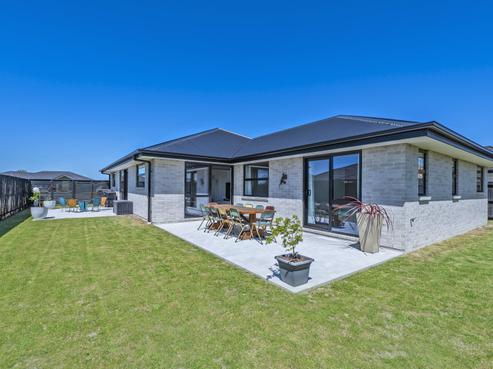 9 Piwakawaka Place, Leeston