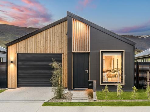 95 Wooing Tree Avenue, Cromwell
