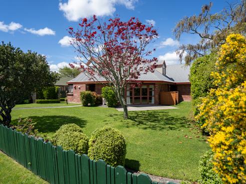 1 Longfellow Street, Leamington