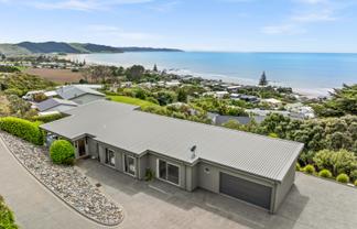 15 Lightning Ridge View, Waimarama