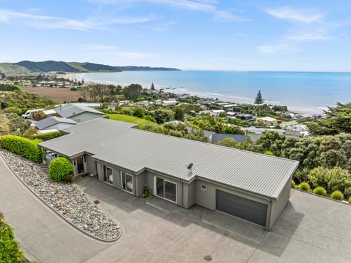 15 Lightning Ridge View, Waimarama