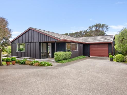 7 Dodds Crescent, Otaki Beach