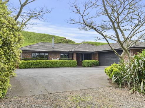 863 Tarata Road, Inglewood