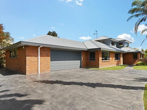 17 Montrose Crescent, Huntington