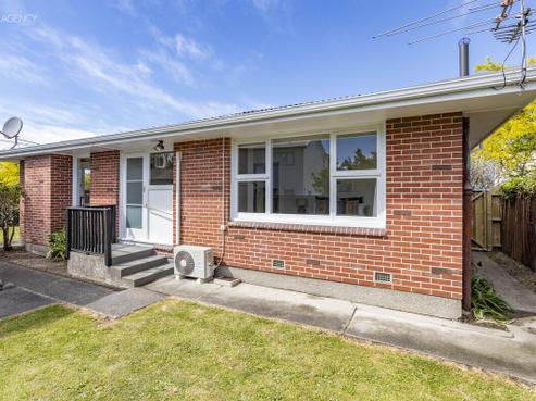 47 Hills Road, Edgeware