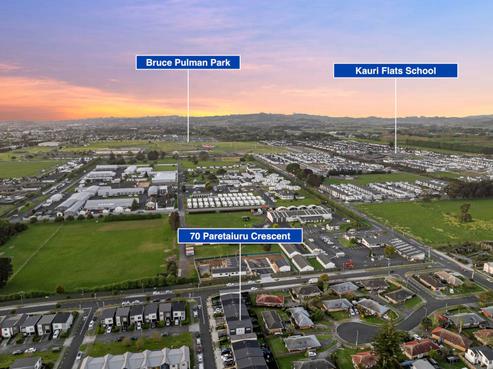 70 Paretaiuru Crescent, Papakura