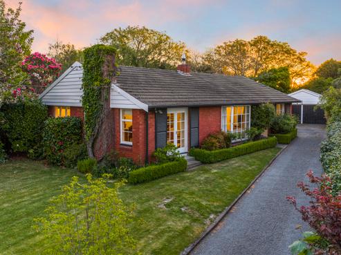 37 Sevenoaks Drive, Bryndwr