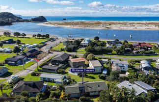 1B Alamar Crescent, Mangawhai Heads