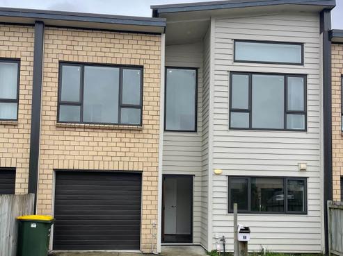 18 Millcroft Lane, Ranui
