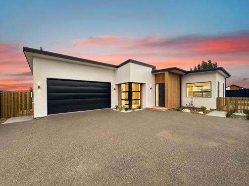 14 Elsie Lange Way, Casebrook