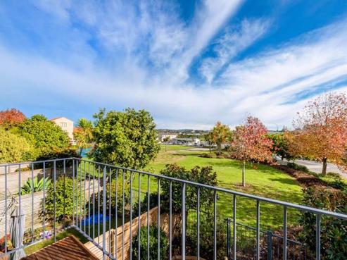 21/3 Ambrico Place, New Lynn