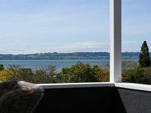 12 Aquarius Drive, Kawaha Point