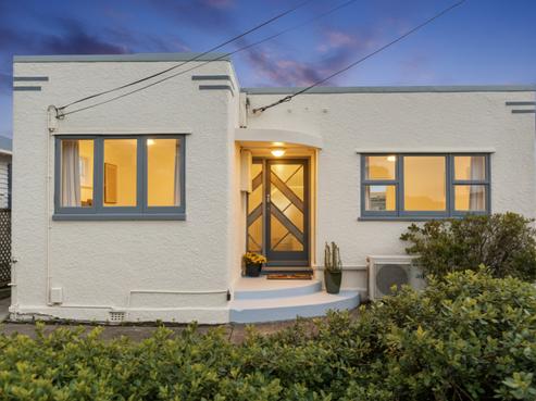 90 Farnham Street, Mornington