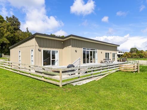 2 Sarona Park Drive, Kaimai