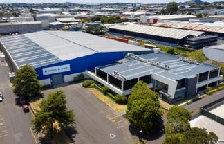  CBRE | Premium Facility with Flexible Solutions