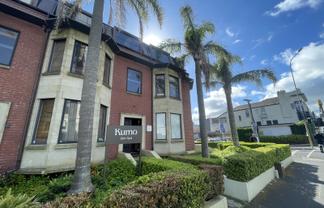 Prime Ponsonby positioned suite