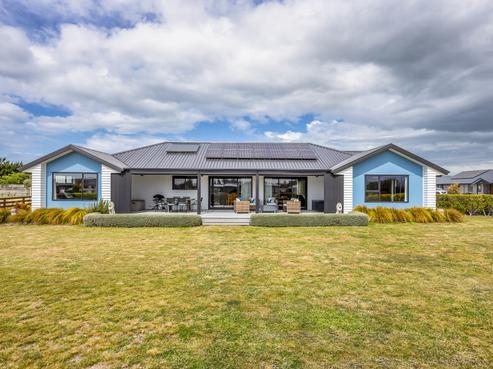 1B Riverdale Place, Amberley