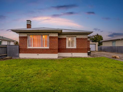 16 Fox Street, Avenal