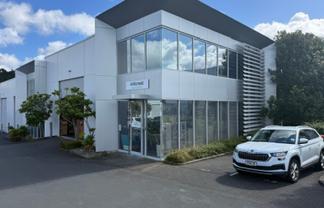 Modern road front industrial unit