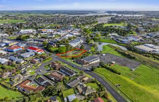 Waiuku - Commercial zoned land