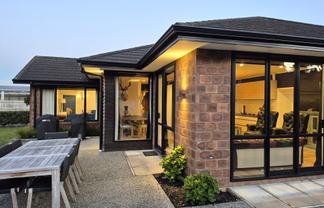 10 Kawatiri Place, Westport