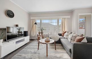 2/56A Taharoto Road, Takapuna