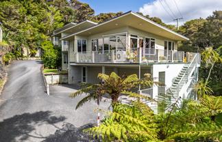 15D Greys Lane, Paihia
