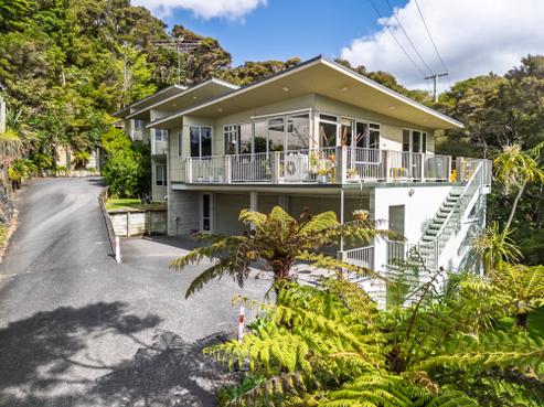 15D Greys Lane, Paihia