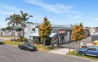 Must Be Sold - Road Front Hospitality Ready to Go