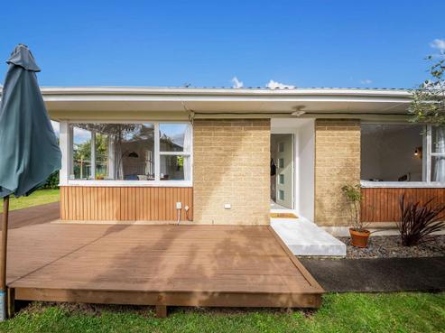 2/15 Lynette Place, Mangere