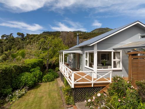 8 Percy Street, Akaroa