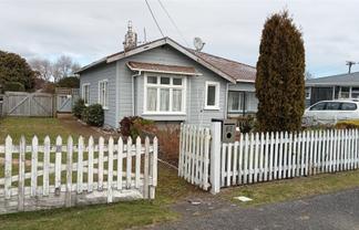 67 Cloten Road, Stratford