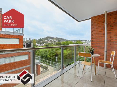 4 Wagener Place, Mount Albert
