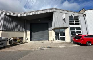 High-functional office/showroom/workshop/warehouse