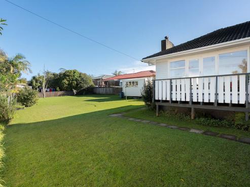 89 View Road, Henderson