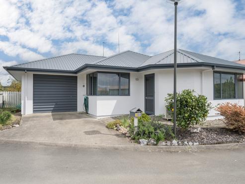 12 Hawthorn Way, Richmond