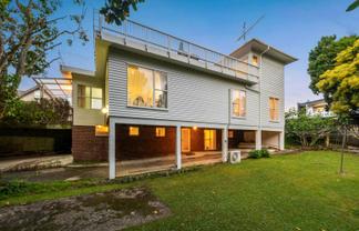 1230 New North Road, Mount Albert